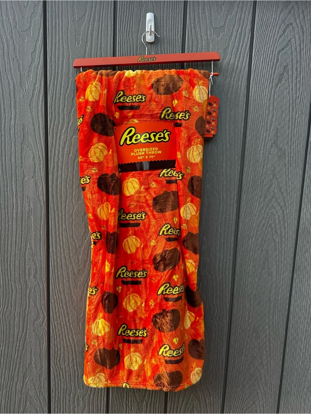 Reese’s Fall Pumpkin Halloween Plush Throw Blanket NWT